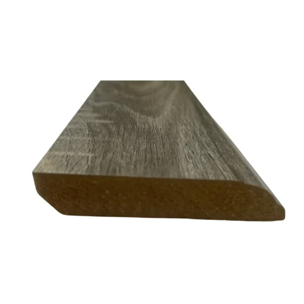 6706-4 – Zócalo laminado 2400x60x12mm