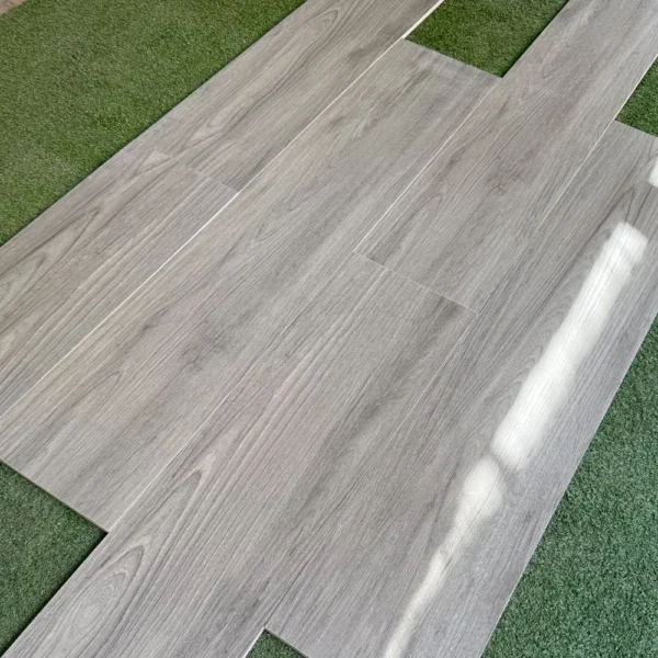 Gris 20×100CM 1.20m2 – Tablón porcelanato