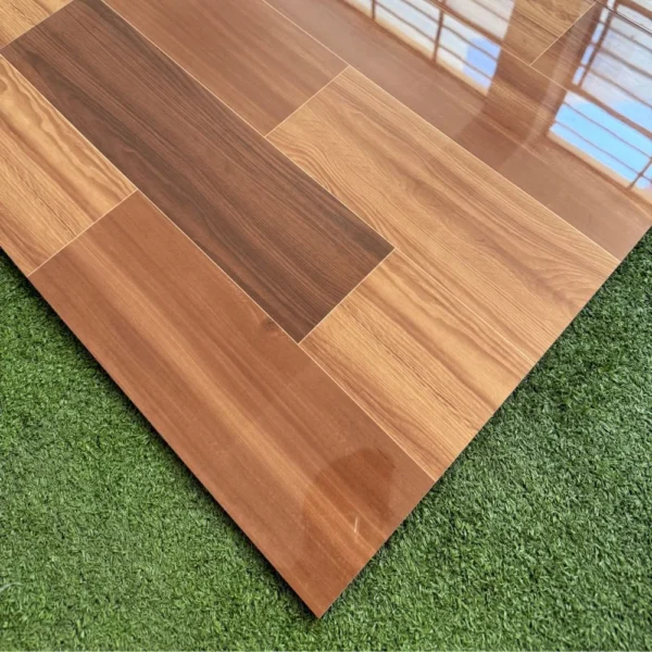 Porcelanato MADERA CEDRO 60x60cm – 1.44m2 – Vitrificado