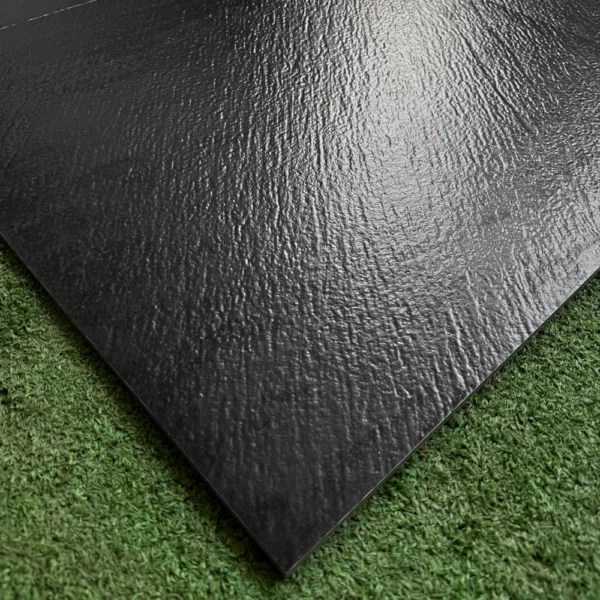 Porcelanato NEGRO TEXTURADO 60X60cm – 1.44m2 – MATE