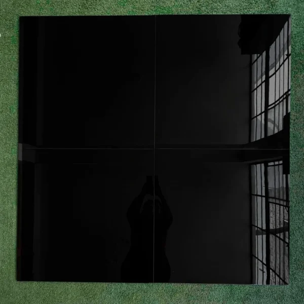 Porcelanato NEGRO 60x60cm – 1.44m2 – Vitrificado
