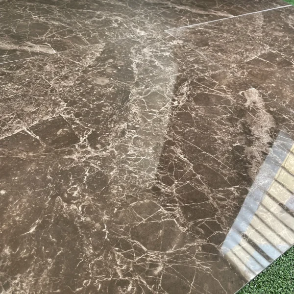 Porcelanato MARMOL TIGRE 60x60cm 1.44m2 –  Vitrificado