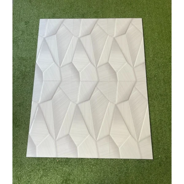 Rombo Plata – Mayólica 30×60cm 1.62 m2